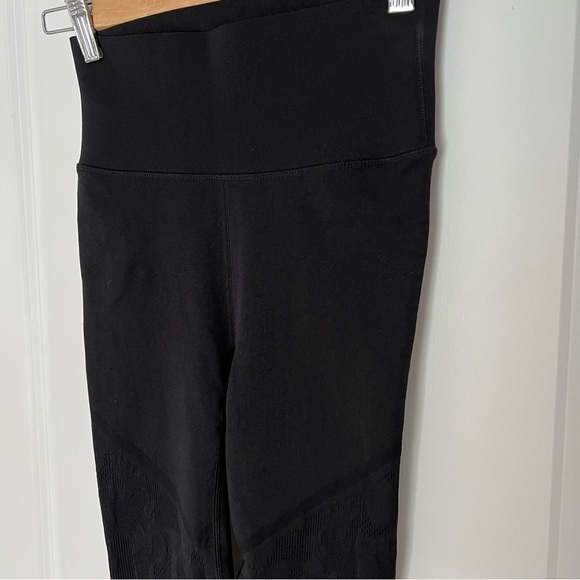 Fabletics black HIGH-WAISTED SCULPTKNIT CAMO  LEGGING size S - Picture 9 of 10